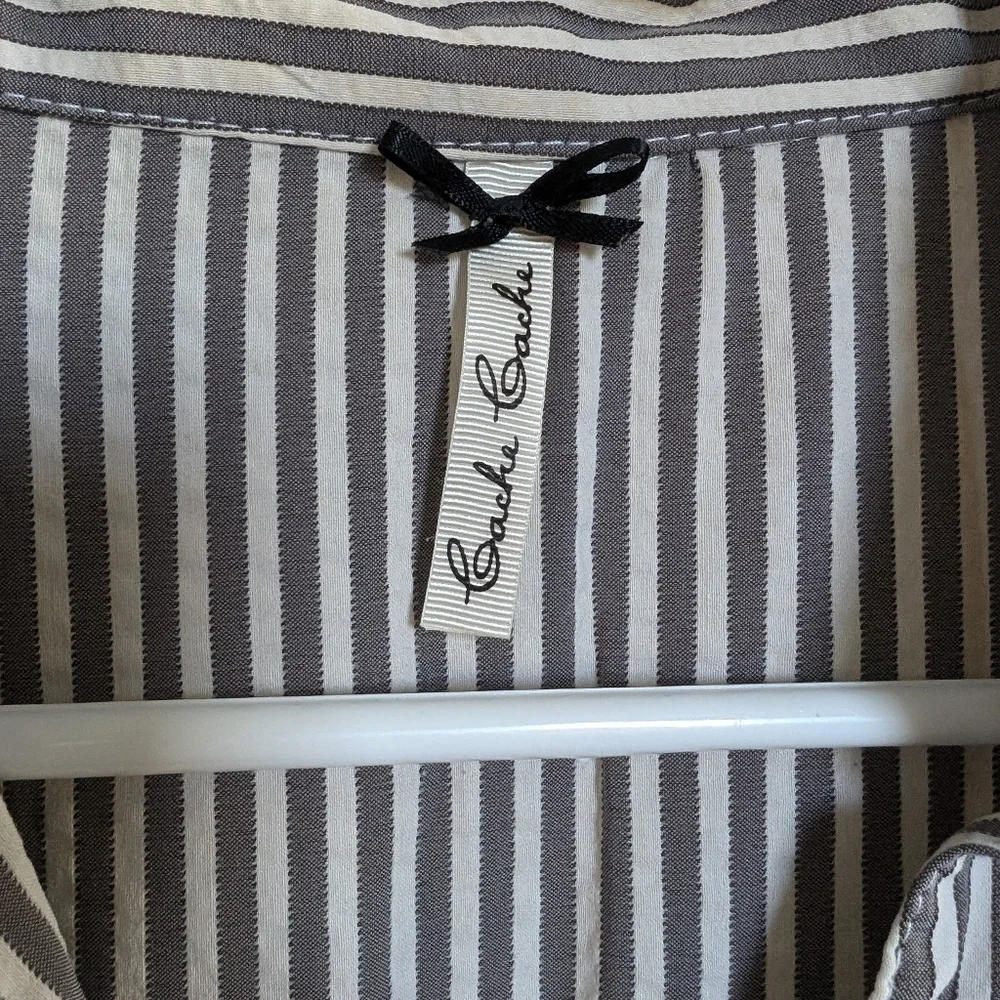 🔥 Cache Cache Striped Neutral Button Down - Picture 2 of 3